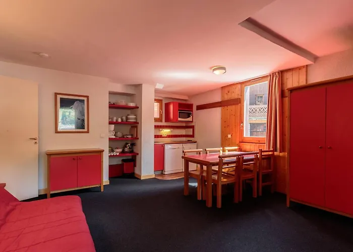 Avec Balcon, 1 Et Parking A - Fr-1-351-256 * La Plagne